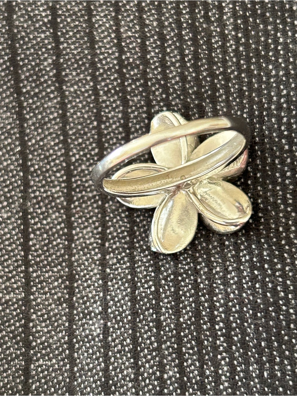 Polished Sterling Silver Floral Ring with CZ Center Stone - Size 9 - Picture 5 of 6